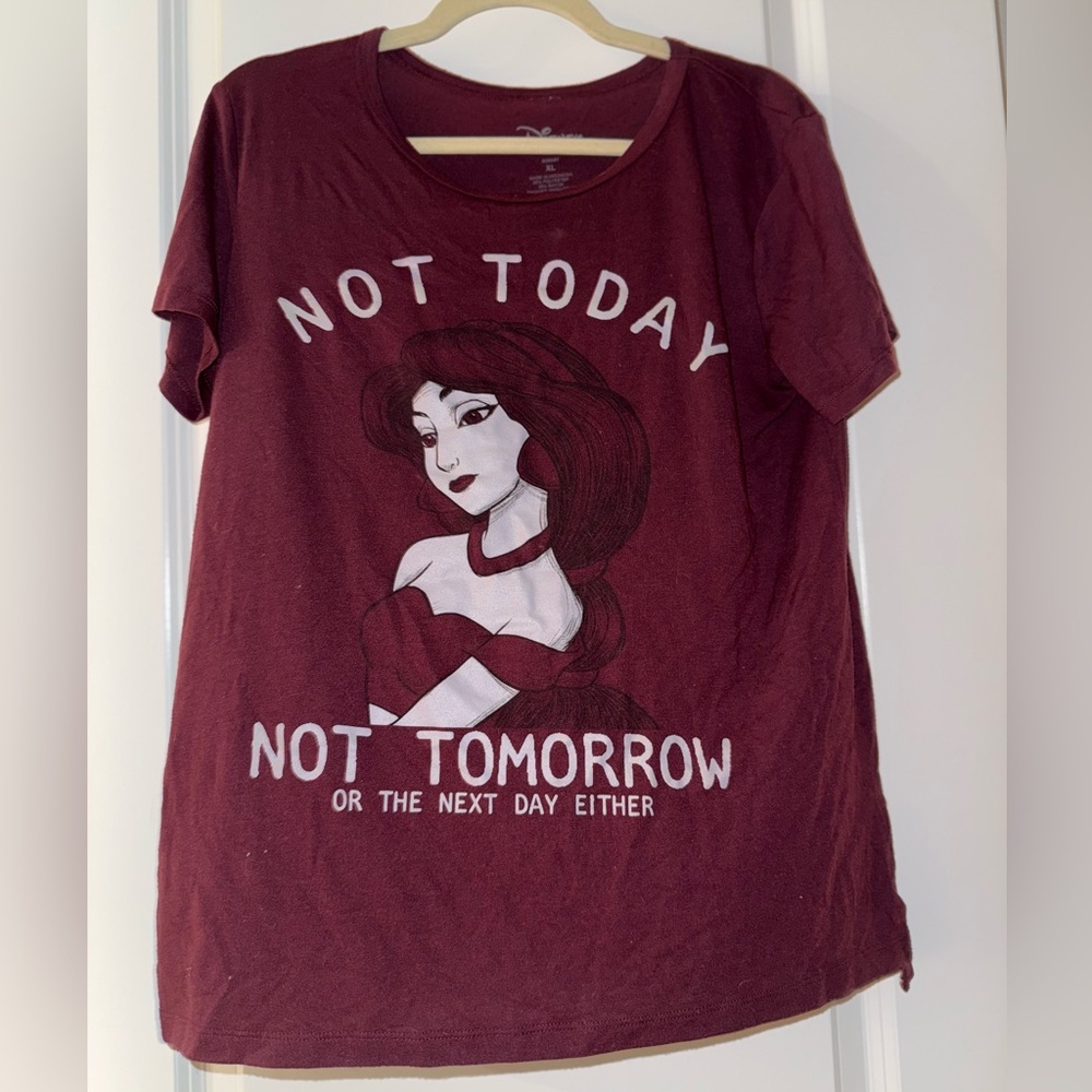 Disney XL Red Aladdin Jasmine Not Today or Tomorrow Maroon Graphic Women's